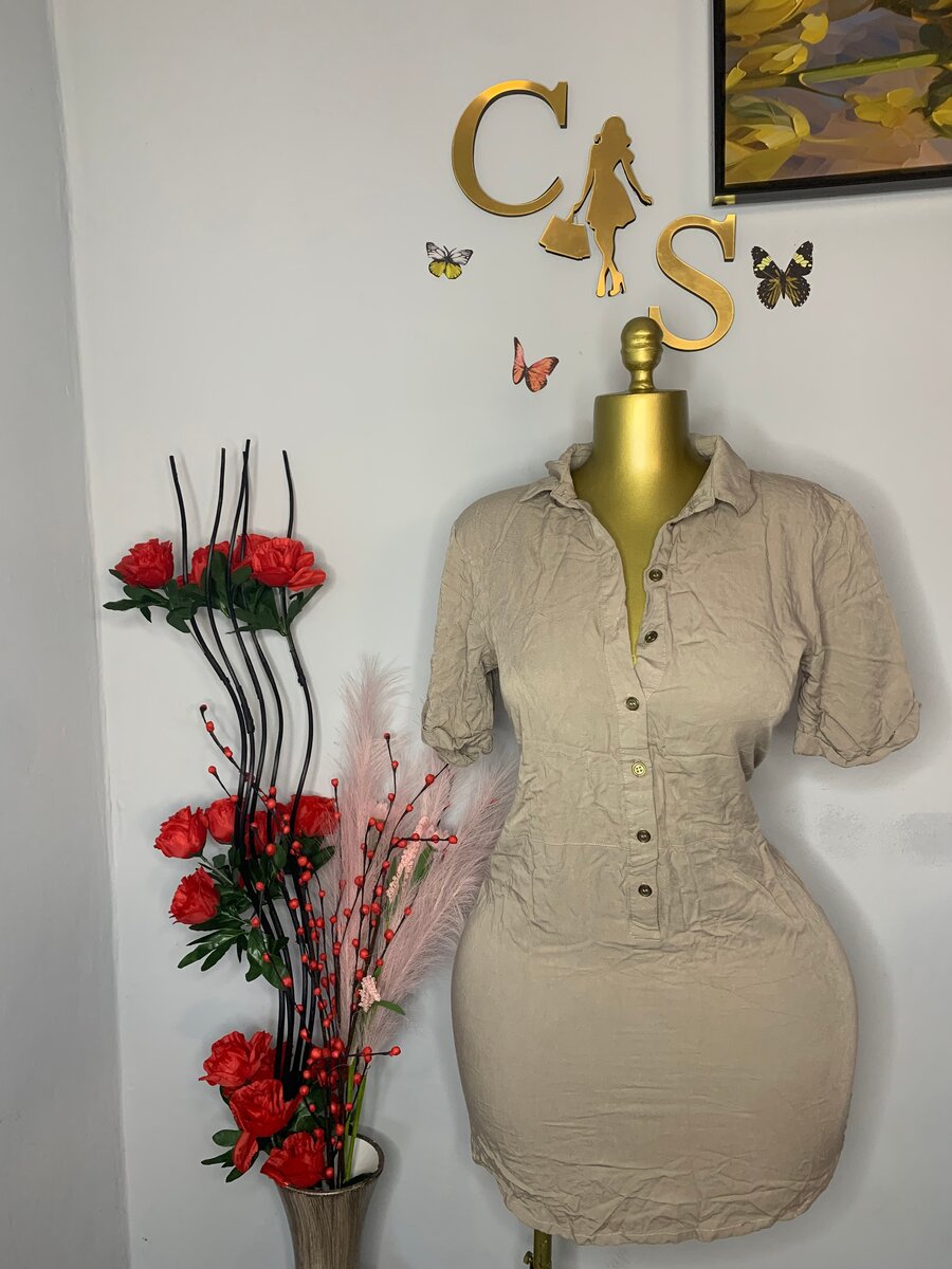 Robe Chemise Beige Élégante