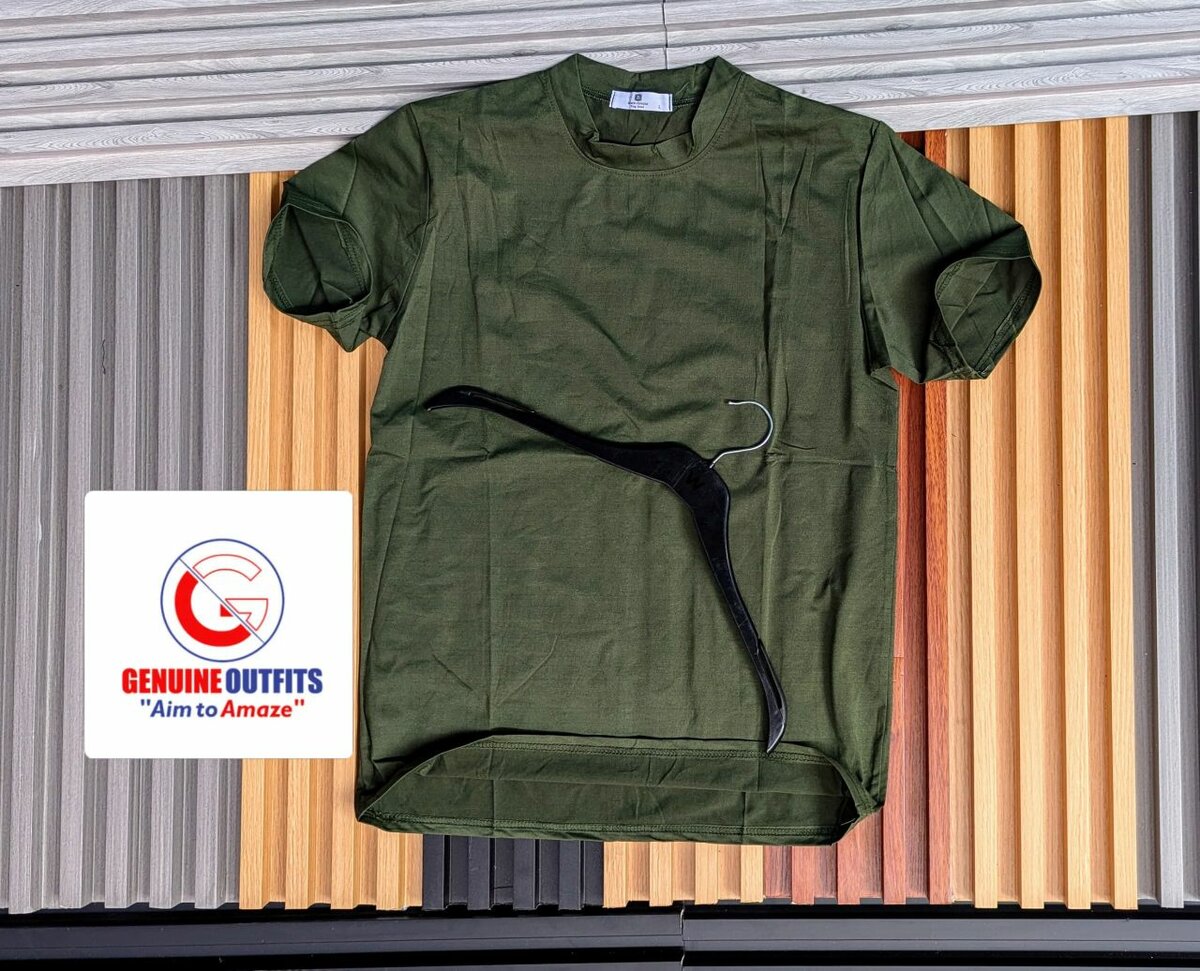 Round neck t-shirts