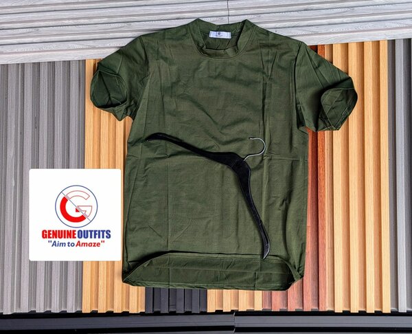 Round neck t-shirts
