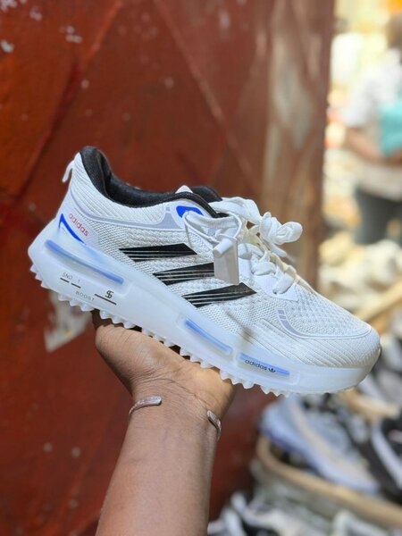 Chaussures de sport légères