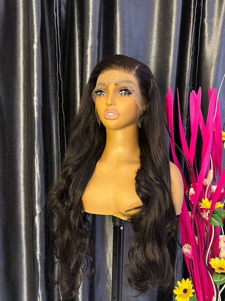 Laura frontal wig