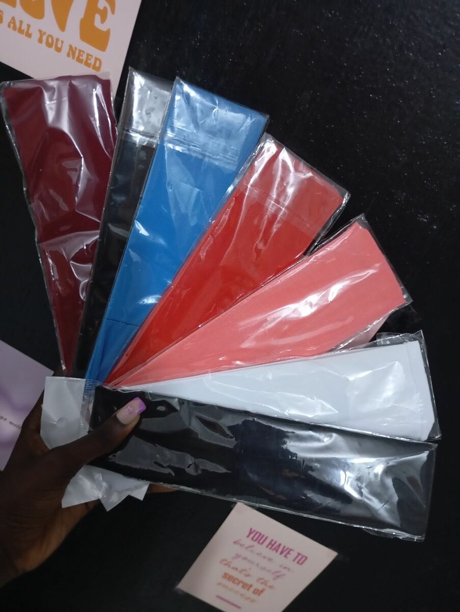 Bandeaux colorés en satin