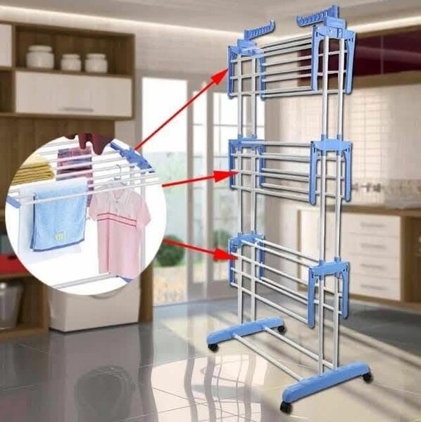 Étendoir à linge pliable sur roulettes