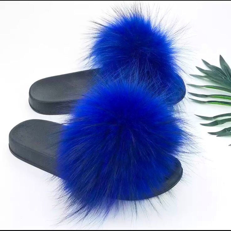 Ladies house slippers