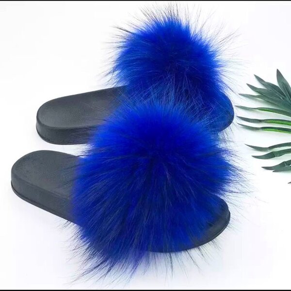 Ladies house slippers