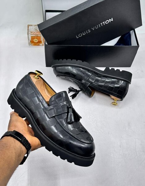 LOUIS VUITTON EXECUTIVE BOOT