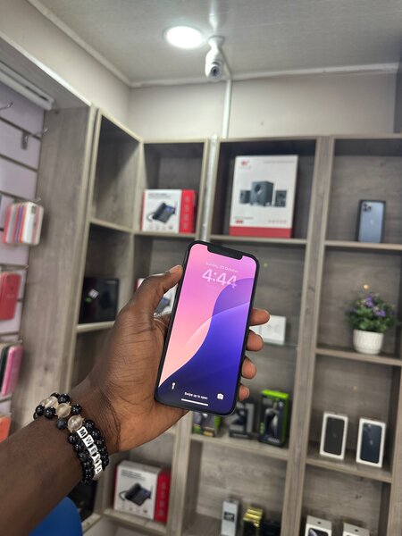 iPhone 12