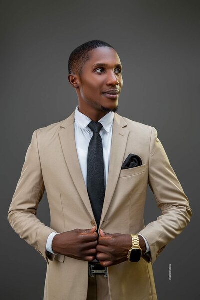 brown men's suit