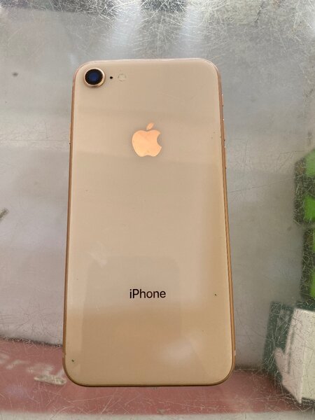 iPhone 8