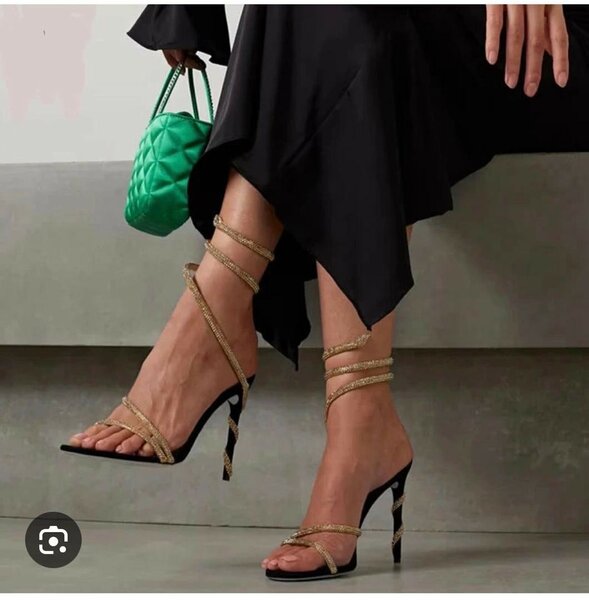 Ladies heel