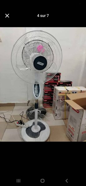 Ventilateur sur pied réglable