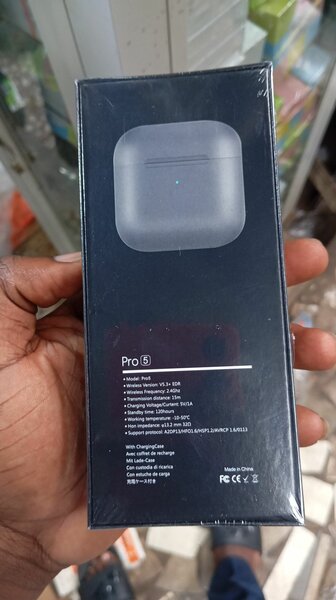Airpods pro 5 noir