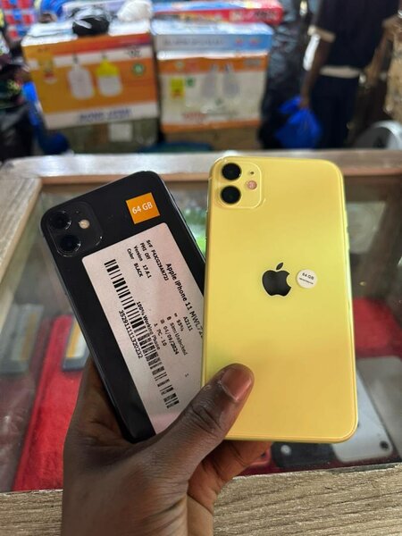 iPhone 11 Casi neuf