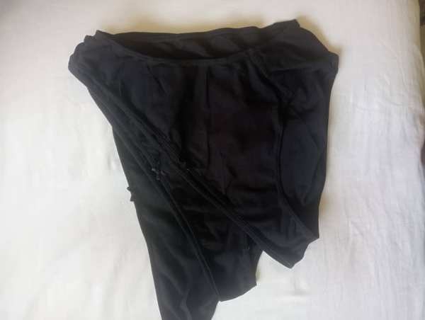 Pant noir
