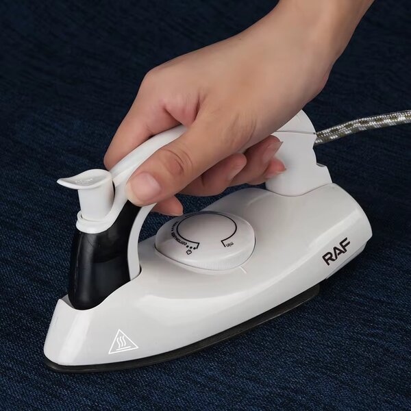 Raf foldable traveling iron