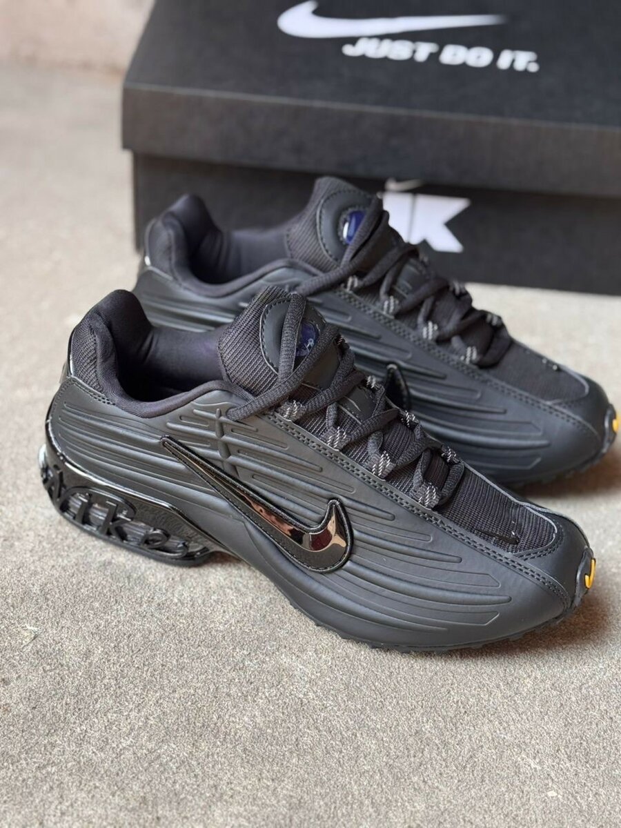 Nike hot step black