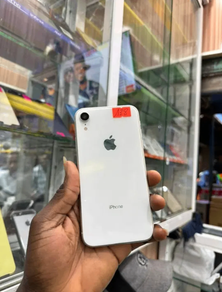 iPhone XR - 128 Go - Jaune