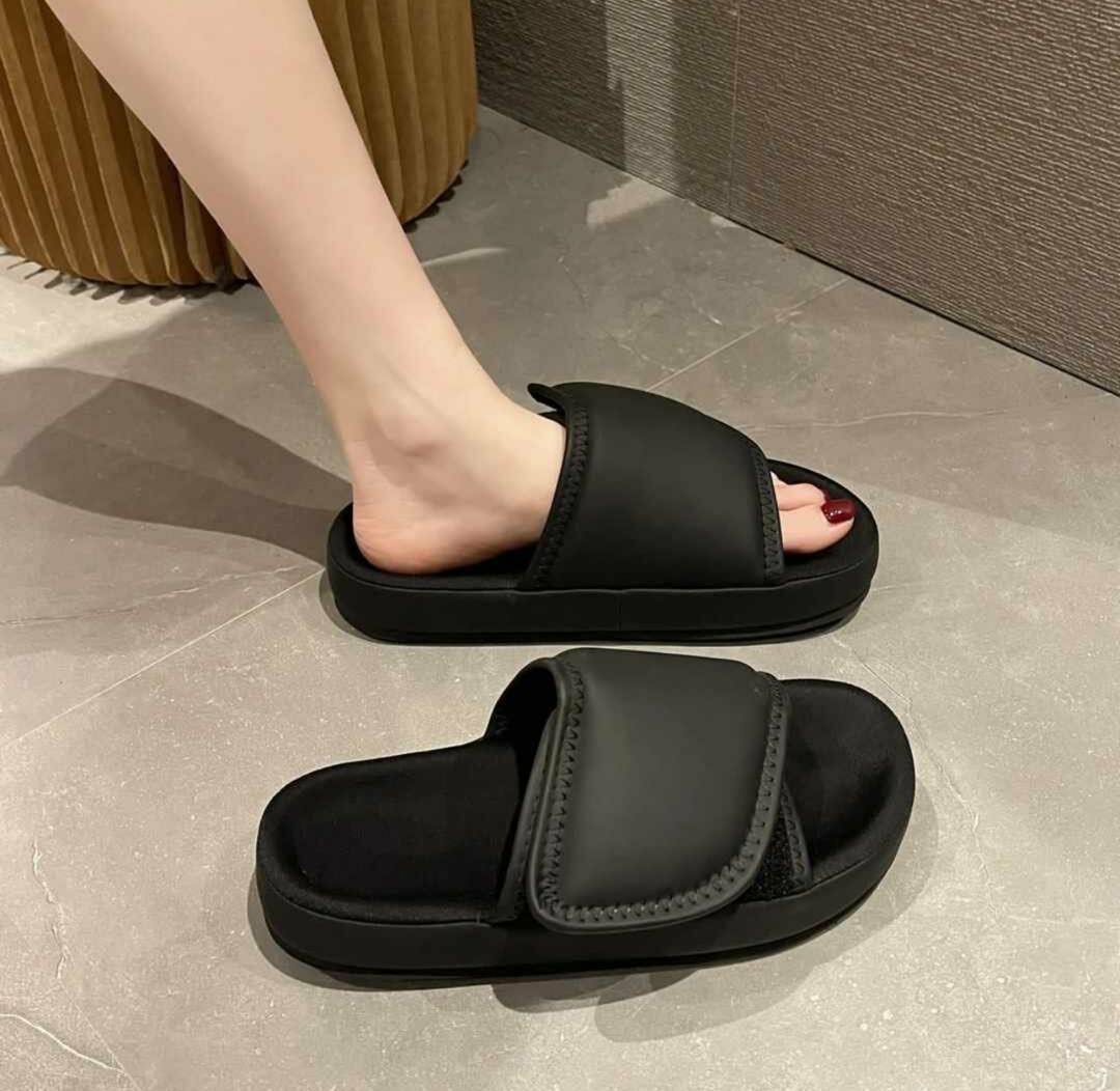 HOUSE SLIPPERS