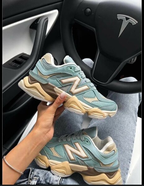 NEW BALANCE 9060