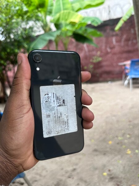 iPhone XR 64g quasi neuf