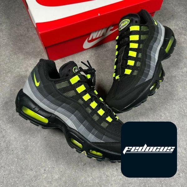 NIKE AIR