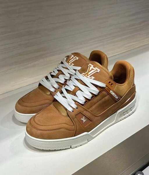LOUIS VUITTON CLASSIC