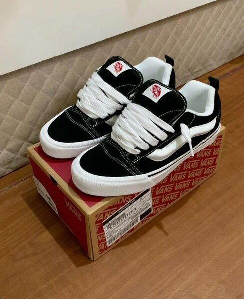 Vans knu