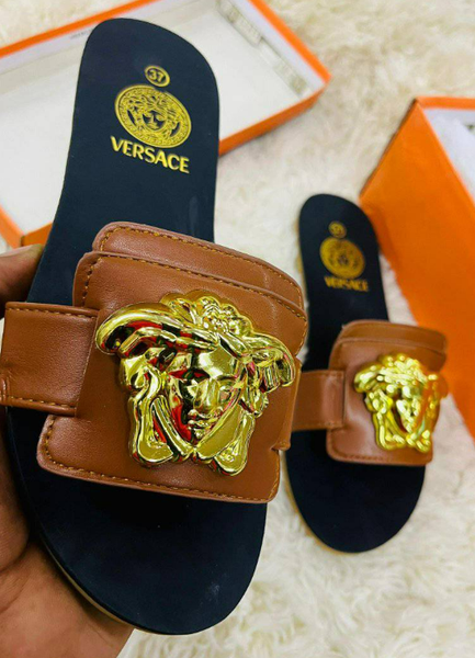 slippers 