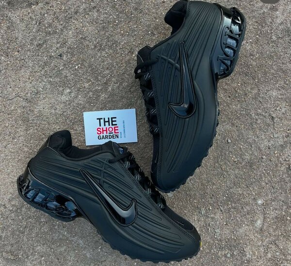 NIKE CLASSIC
