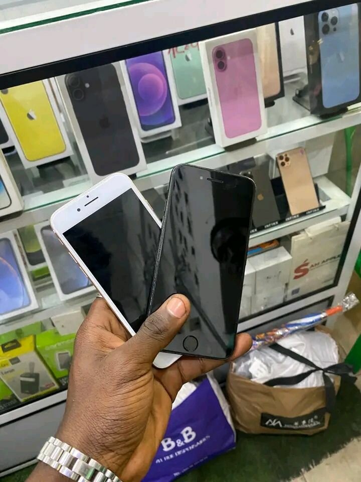 iPhone avec Stockage Différent