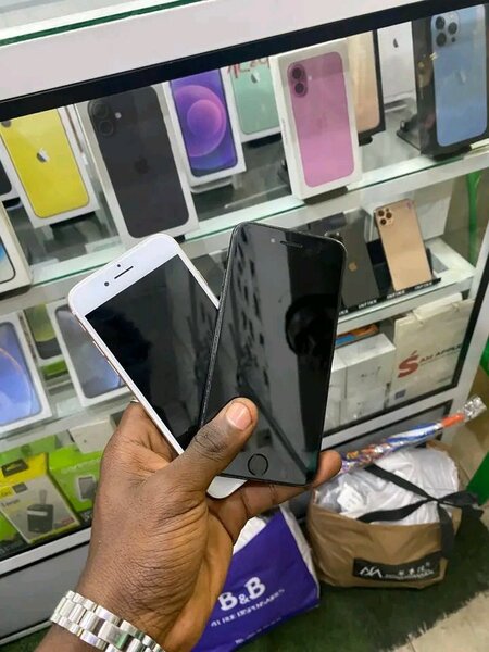 iPhone avec Stockage Différent
