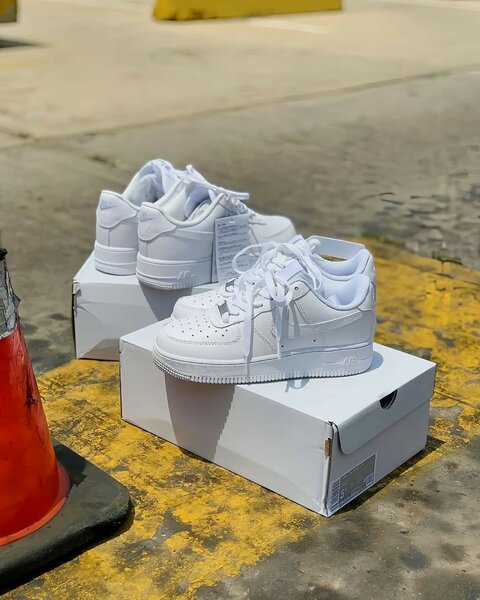 PAIRE DE AIR FORCE 1