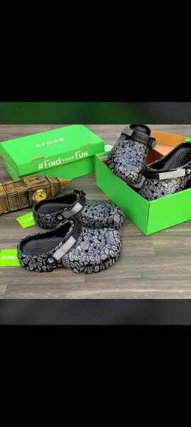 Crocs