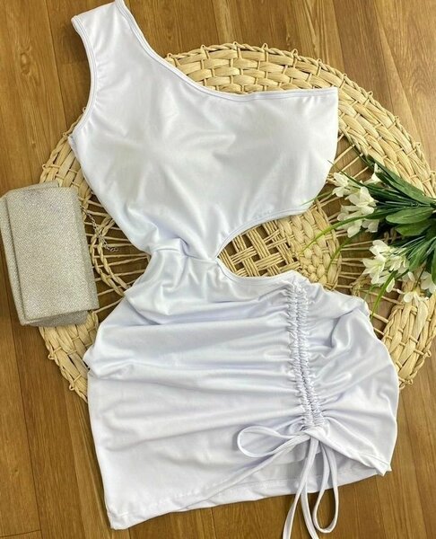 Girl drees