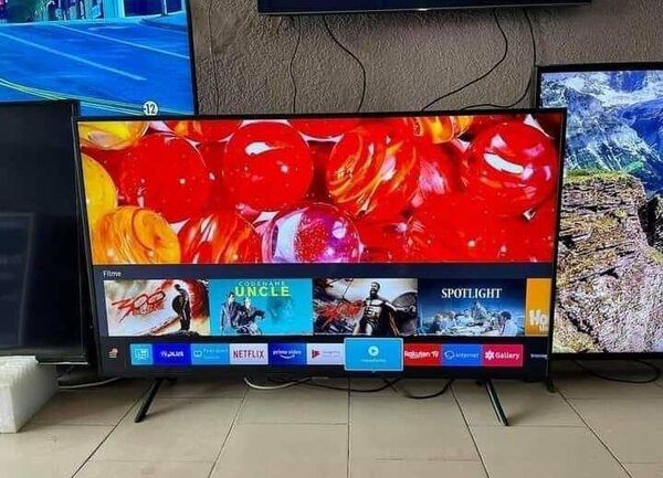 Smart TV UHD 4K 55 pouces
