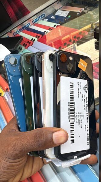 UK used iPhone 13 128GB , factory unlocked