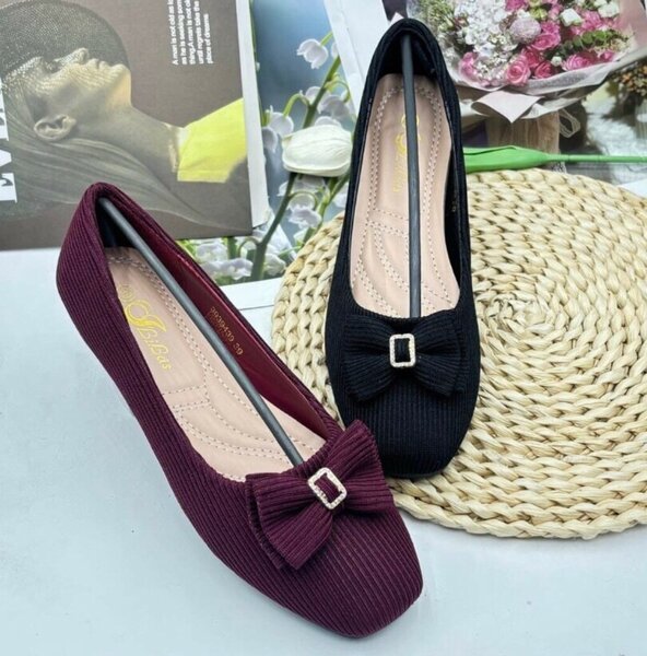 Flat shoes