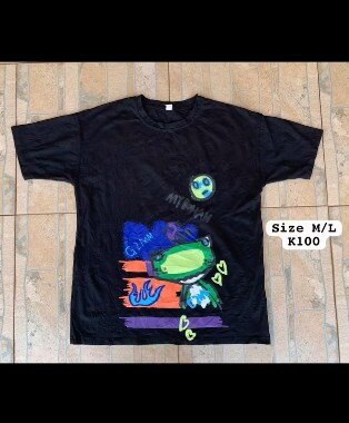t-shirt  