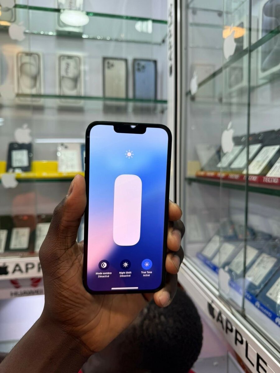 iPhone 13 simple