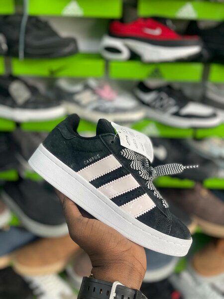 Adidas cumpus