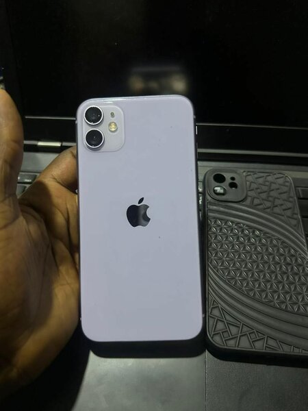 Iphone 11 , 128gig
