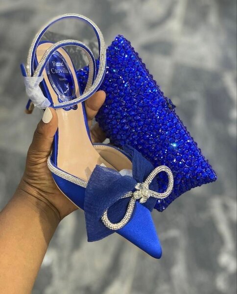 LADIES HEEL SHOE