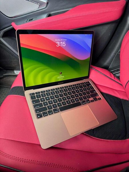MacBook m1.