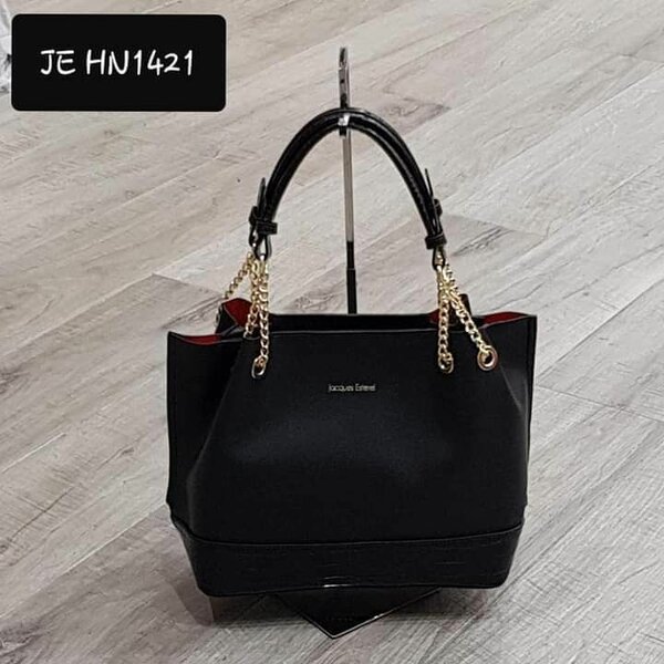 Sac a main noir , marque : Jacques Esterel