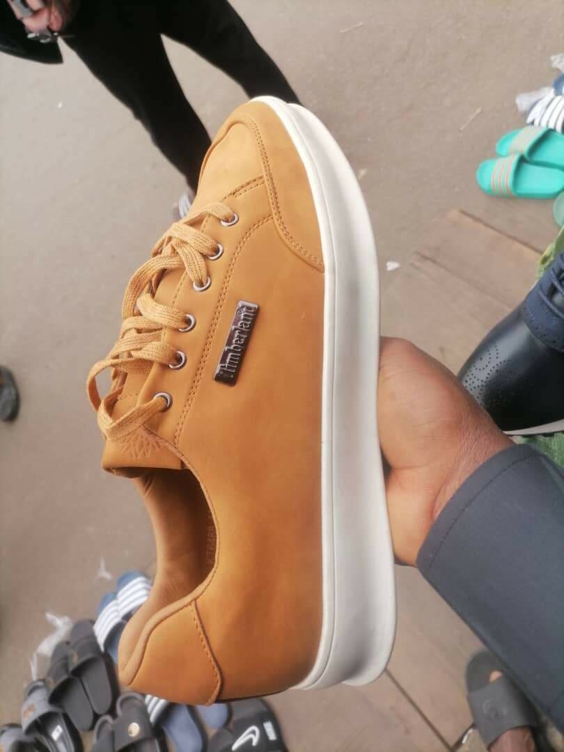 Sneakers en cuir marron