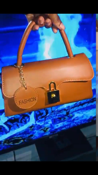 Sac à main élégant en cuir