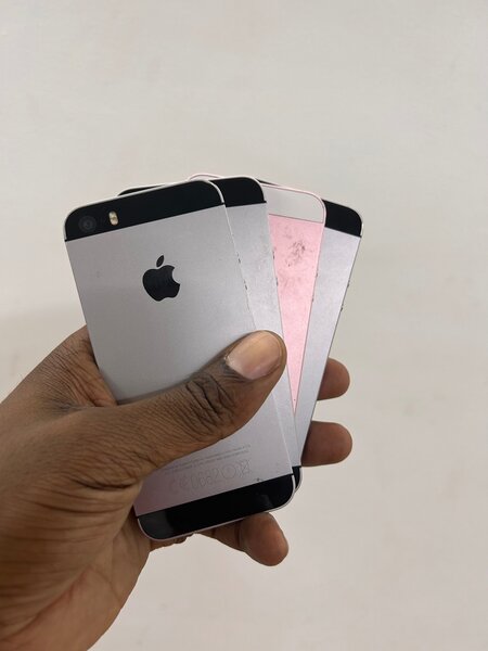 iPhone SE