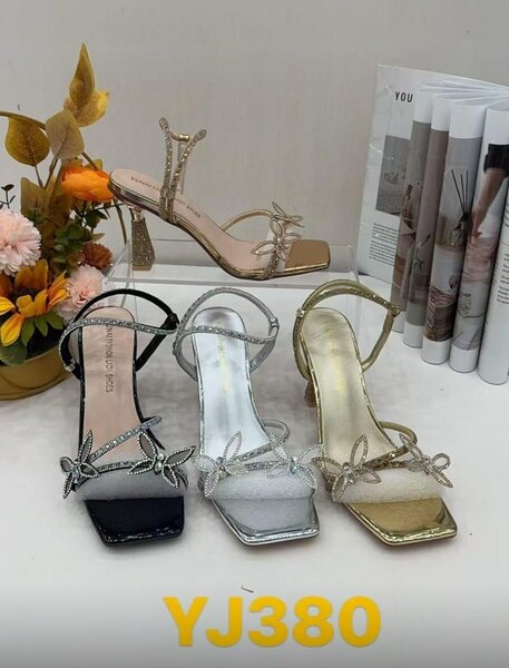 Chaussures fermées à talons