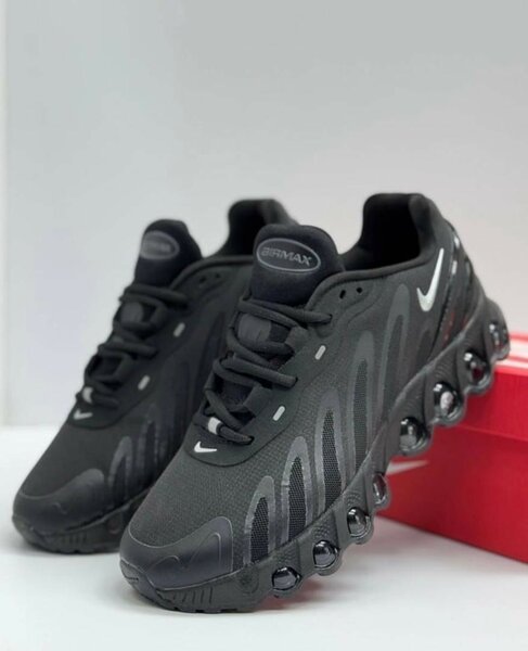 NIKE AIRMAX