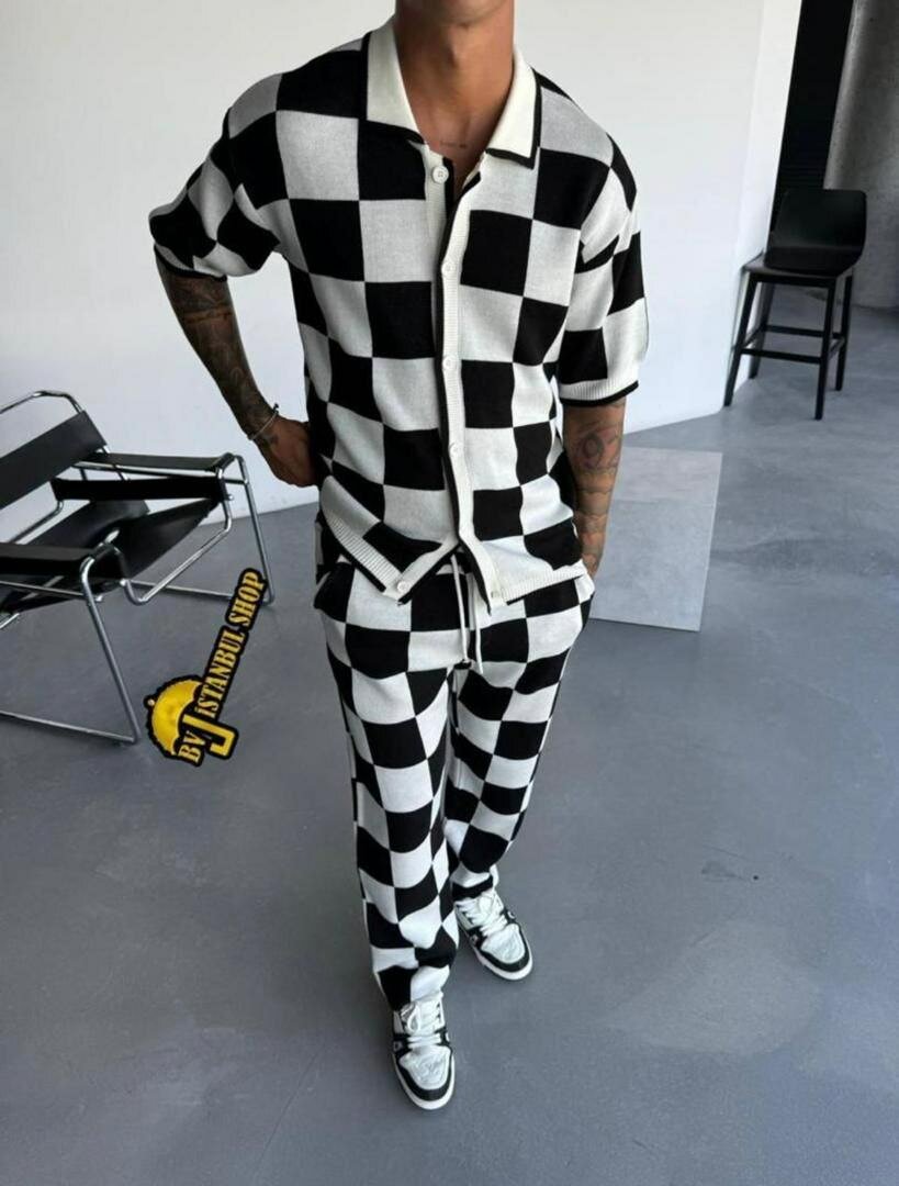 Ensemble de vêtements rayé